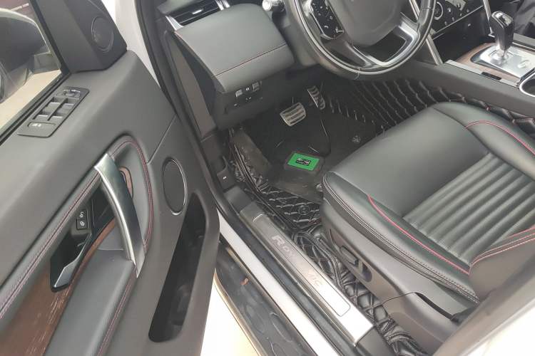 Used Land Rover Discovery Sport 2020 249 PS R-Dynamic Performance Edition