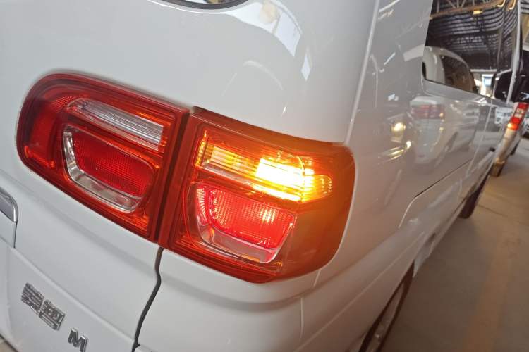 Used FORTHING Lingzhi 2018 M5L 1.6L 7-Seater Luxury Model