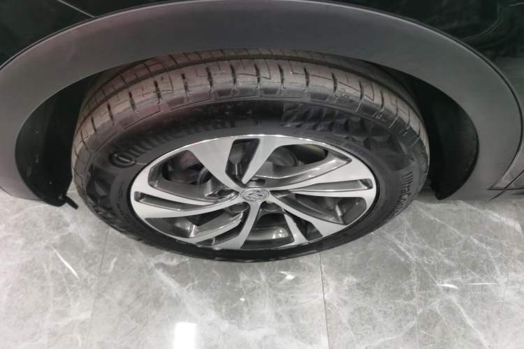 Used Buick Envision 2023 Encore S 552T Two-Wheel Drive Luxury Model
