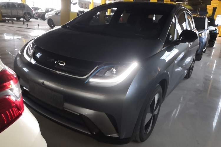 Used BYD Dolphin 2023 420 km Fashion Edition
