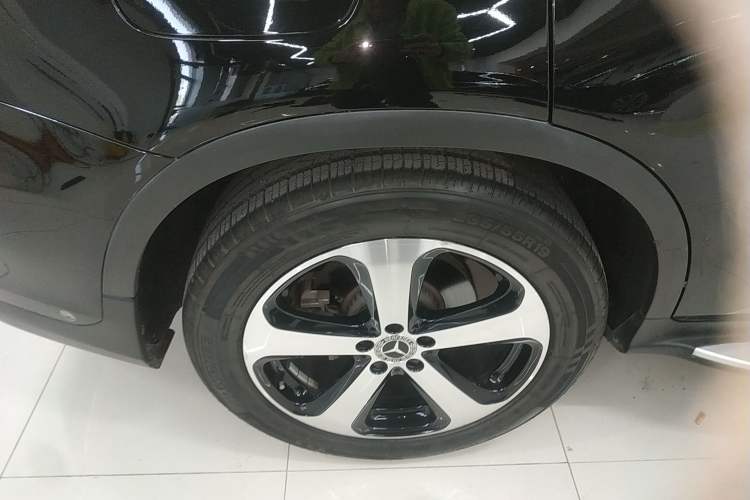 Used Mercedes-Benz GLC 2019 Facelift GLC 260 L 4MATIC Luxury Model
