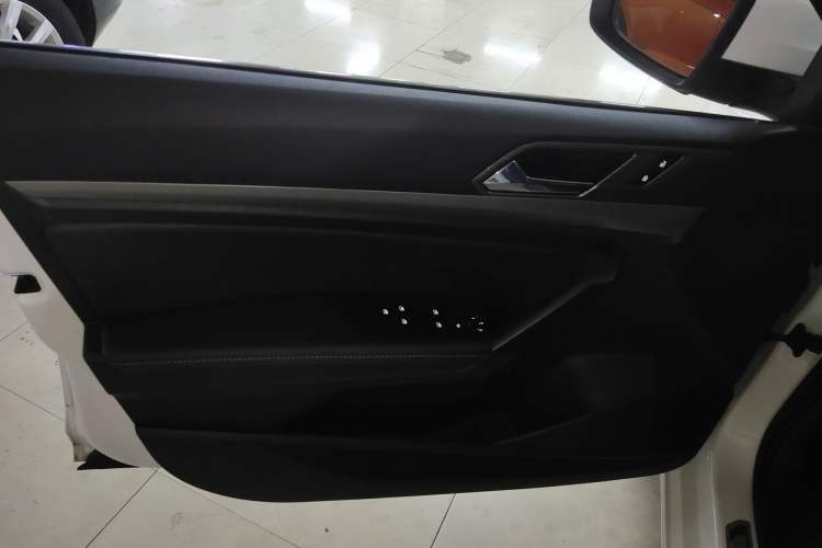 Used Volkswagen Lavida 2019 Hatchback 200TSI DSG Comfort Edition China VI
