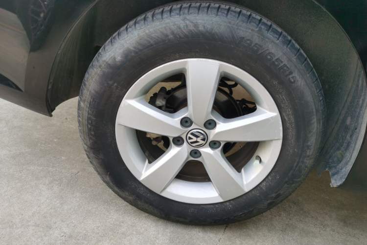 Used Volkswagen Lavida 2013 Revised Classic 1.6L Automatic Fashion Edition
