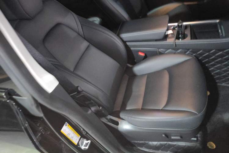 Used Tesla Model Y 2023 Rear-Wheel-Drive Version