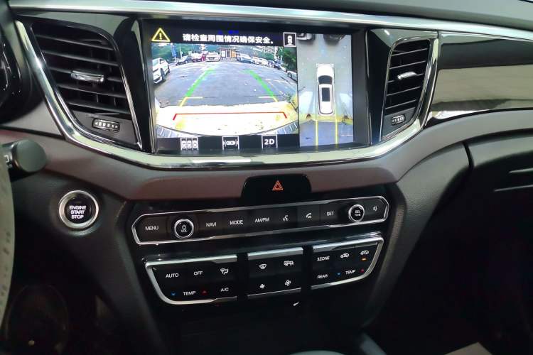 Used GAC Trumpchi GS8 2017 320T Two-Wheel Drive Luxury Smart Connectivity Version (7 Seats)
