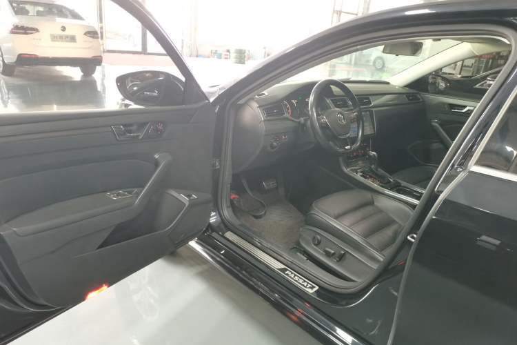 Used Volkswagen Passat 2016 330TSI DSG Luxury Edition