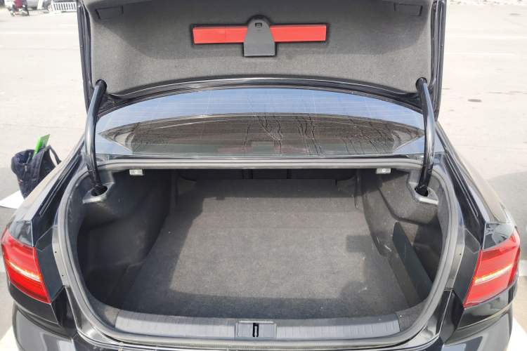 Used Volkswagen Magotan 2018 330TSI DSG Advanced Model
