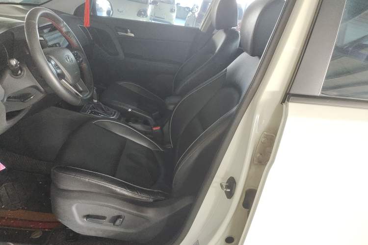 Used Hyundai ix25 2015 2.0L Automatic Two-Wheel Drive Intelligent GLS