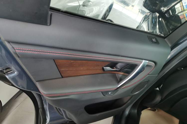 Used Land Rover Discovery Sport 2022 Revised Version 249 PS R-Dynamic S Performance Edition 5 Seats