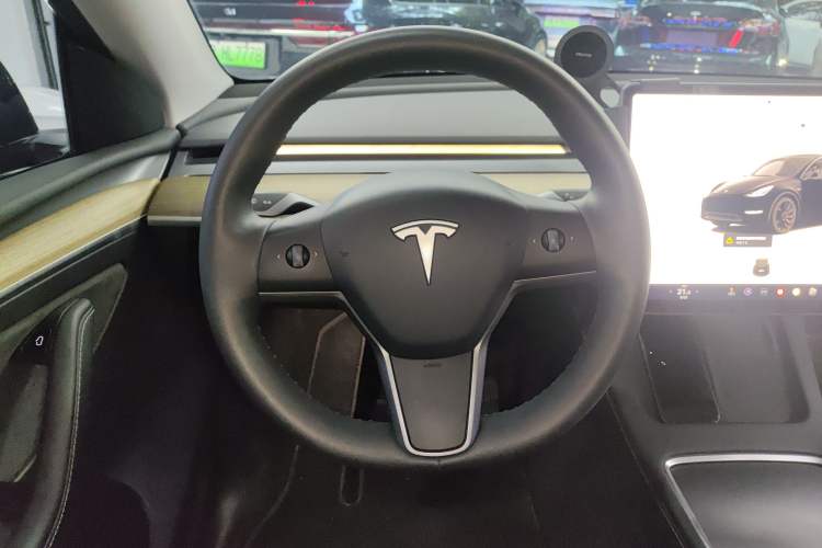 Used Tesla Model Y 2022 Rear-Wheel-Drive Version

