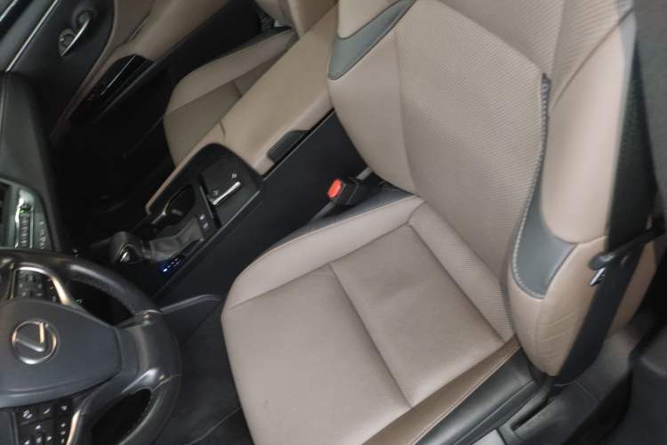 Used Lexus ES 2022 300h Excellence Edition
