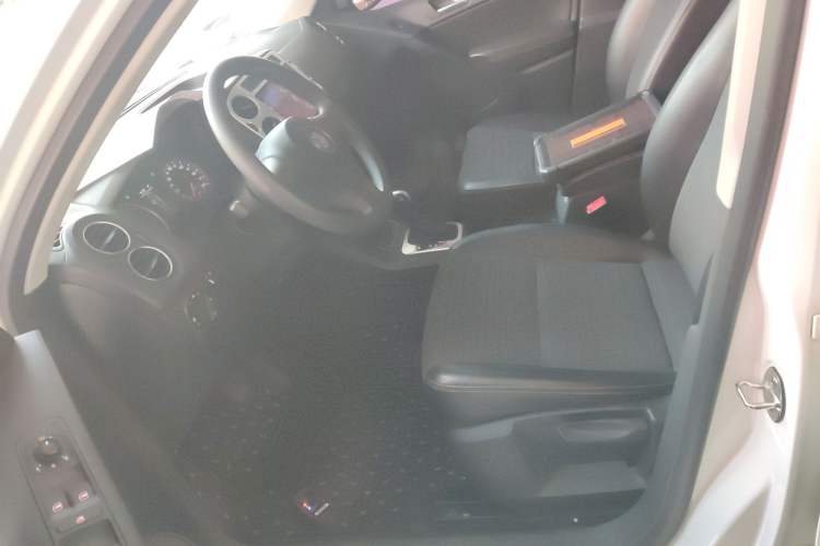 Used Volkswagen Tiguan 2017 300TSI Automatic Two-Wheel Drive Silk Road Luxury Edition
