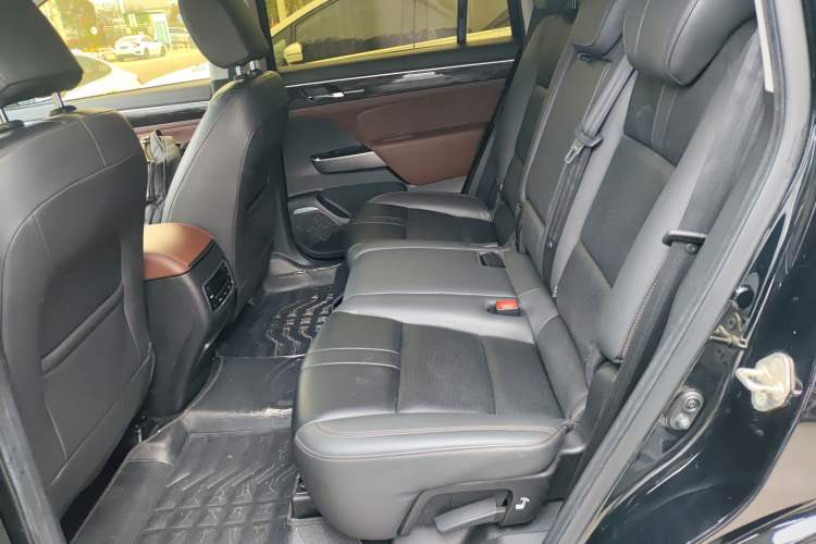 Used GAC Trumpchi GS8 2017 320T Two-Wheel Drive Luxury Smart Connectivity Version (7 Seats)
