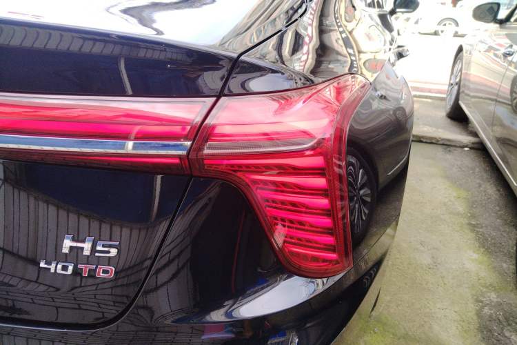 Used Hongqi H5 2023 2.0T Automatic Smart Connect Flagship Edition
