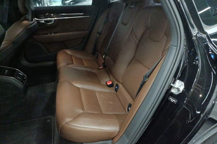 Used Volvo S90 2018 T4 Zhiyuan Edition
