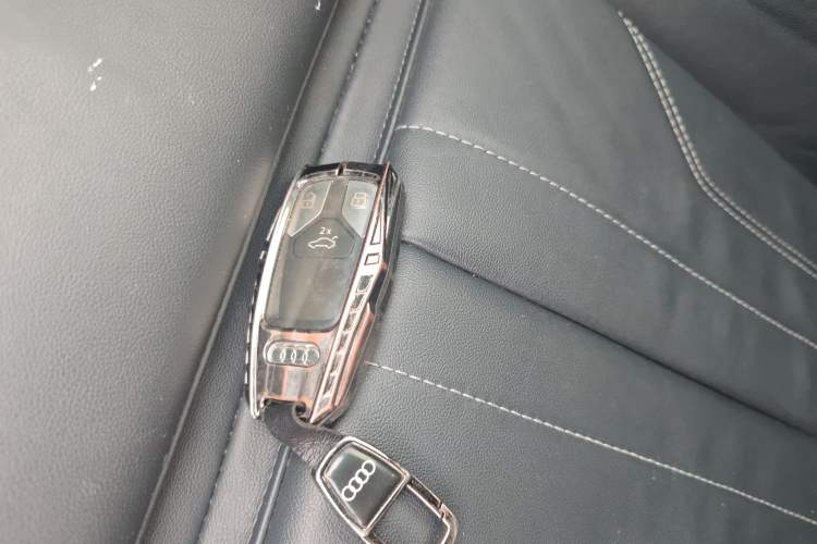 Used Audi Q5L 2022 40T Fashionable and Dynamic Model