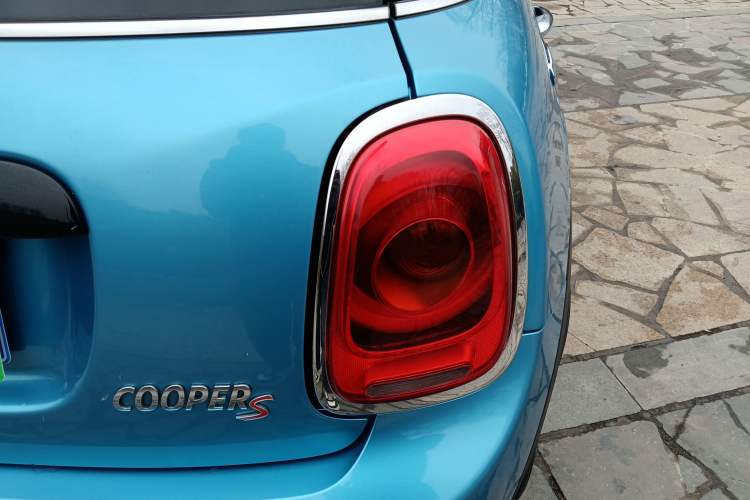 Used  MINI 2015 2.0T COOPER S Five-Door Edition
