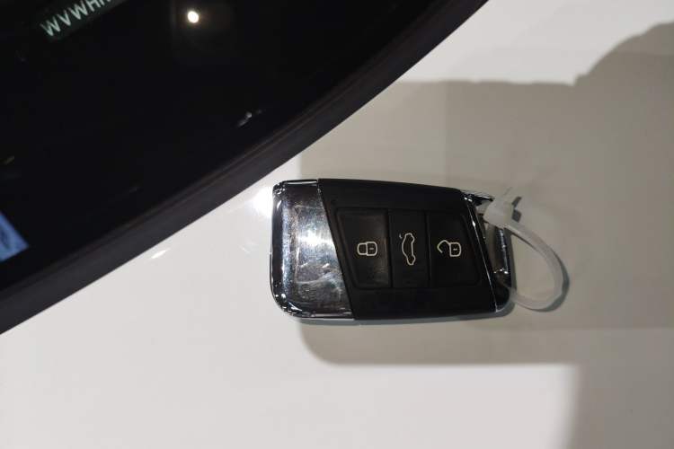 Used Volkswagen Variant 2017 380TSI Two-Wheel Drive Comfort Edition
