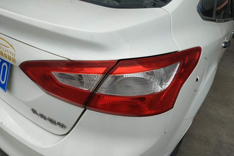 Used Ford Focus 2012 Sedan 1.6L Automatic Comfort Model
