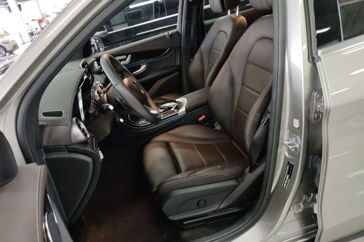 Used Mercedes-Benz GLC 2019 GLC 260 L 4MATIC Dynamic Model
