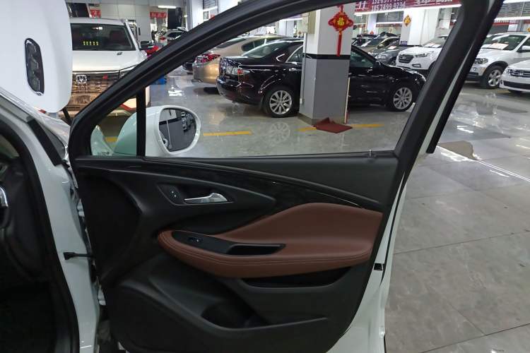 Used Buick Envision 2014 28T Four-Wheel Drive Elite Model
