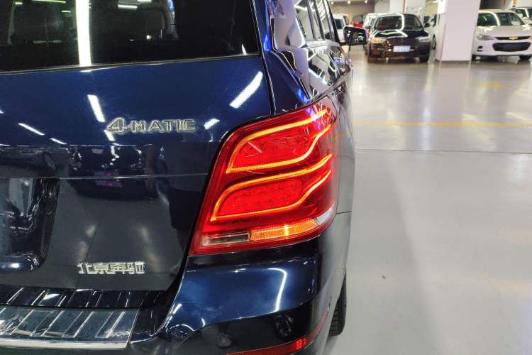 Used Mercedes-Benz GLK-Class 2013 GLK 300 4MATIC Dynamic Sunroof Model
