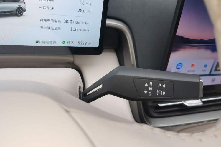 Used Dongfeng eπ eπ008 2026 Model Six-Seat Range-Extended Family Edition
