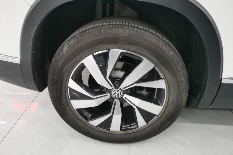 Used Volkswagen Tayron 2022 330TSI Two-Wheel Drive Luxury Smart Connectivity Version