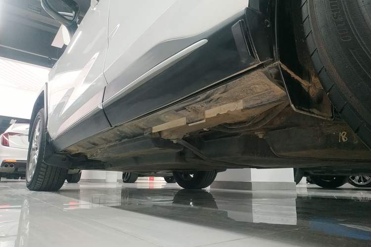 Used Toyota Wildlander 2022 Dual-Engine 2.5L E-CVT Two-Wheel Drive Luxury PLUS Edition
