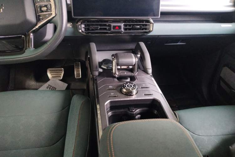 Used JETOUR Traveler 2023 2.0T All-Wheel-Drive CrossPRO
