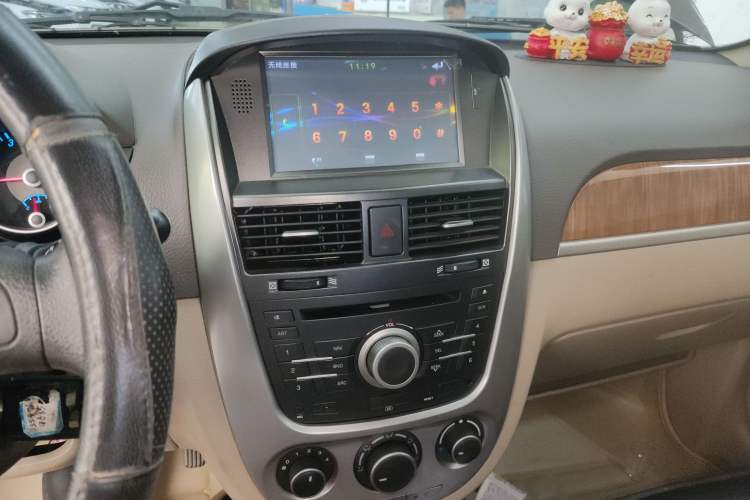 Used Buick Excelle 2015 1.5L Automatic Classic Model
