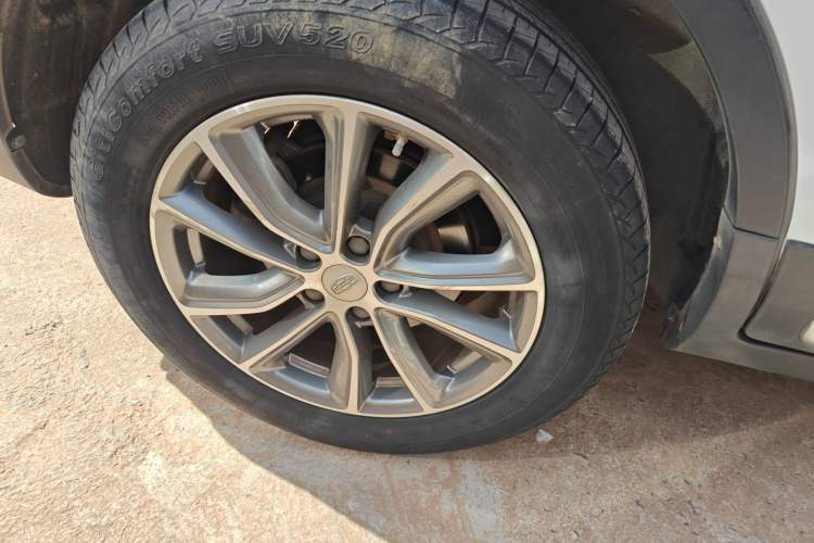 Used Geely Auto Emgrand X7 Sport 2018 1.8TD Automatic Two-Wheel Drive Zhiya Model
