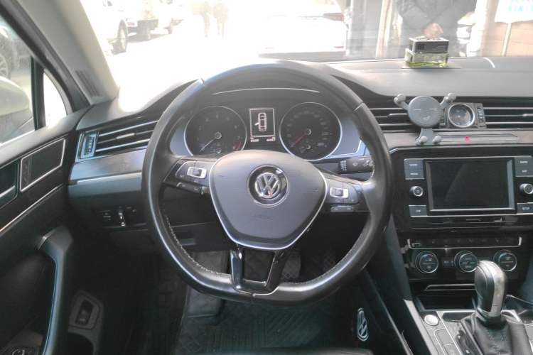 Used Volkswagen Magotan 2018 380TSI DSG Luxury Model
