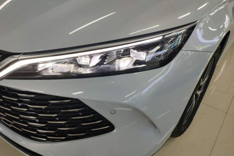 Used BYD Qin L 2025 DM-i Smart Drive 120KM Superior Model
