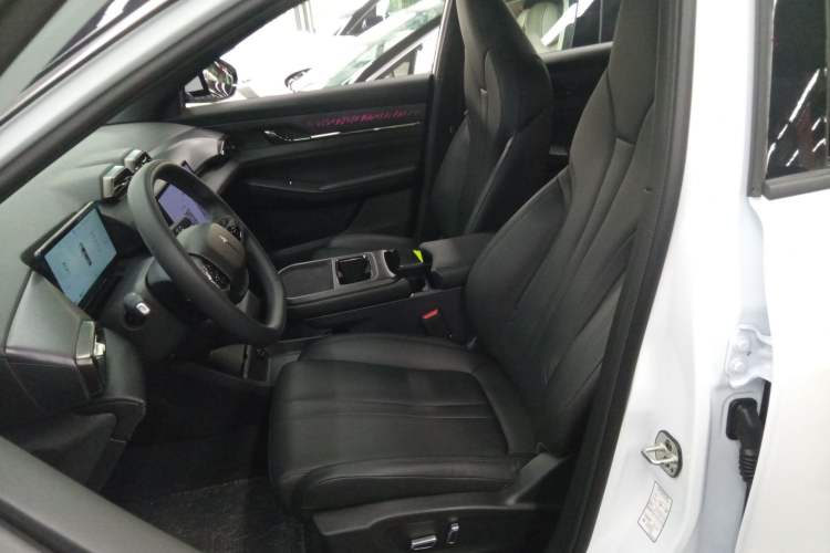 Used  06 2025 Model 520km