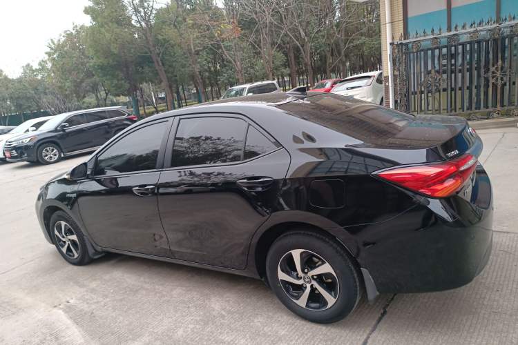 Used Toyota Levin 2017 Revised Dual-Engine 1.8H GS E-CVT Elite Sunroof Version China V Standard