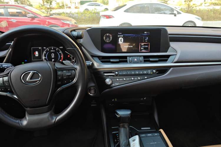 Used Lexus ES 2020 200 Excellence Edition