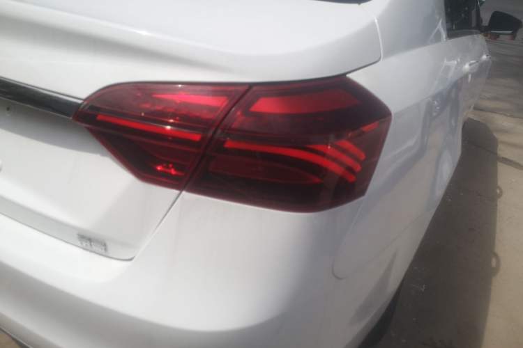 Used Geely Auto Emgrand 2019 Leading Edition 1.5L Manual Luxury Model China VI Standard
