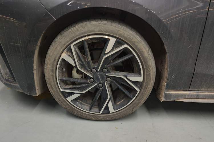 Used Lynk & Co 03 2023 1.5TD DCT JingPro
