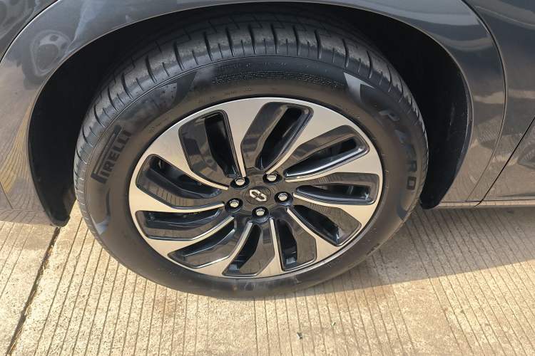 Used Hima AITO M7 2024 1.5T Rear-Drive Plus Version 5 Seats
