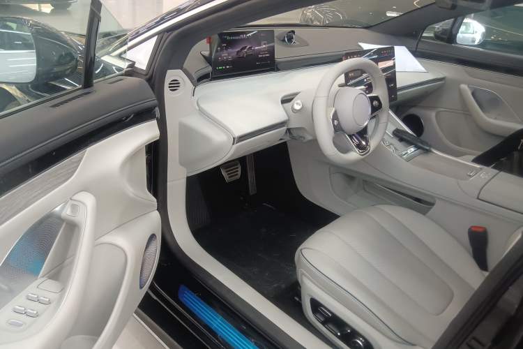 Used Hima Luxeed S7 2024 Pro Model
