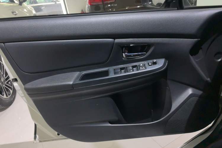 Used Subaru XV 2014 2.0i Comfort Edition
