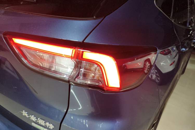 Used Ford Escape 2020 EcoBoost 245 Four-Wheel Drive Titanium Edition
