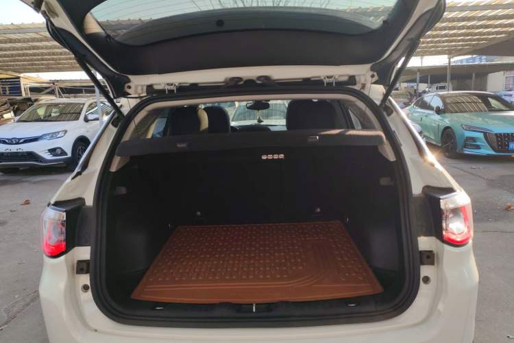 Used  Compass 2019 200T Automatic Family Edition - Connected Large Screen Version