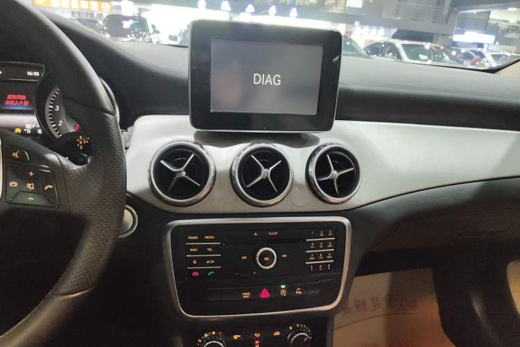 Used Mercedes-Benz GLA 2016 GLA 200 Fashion Model