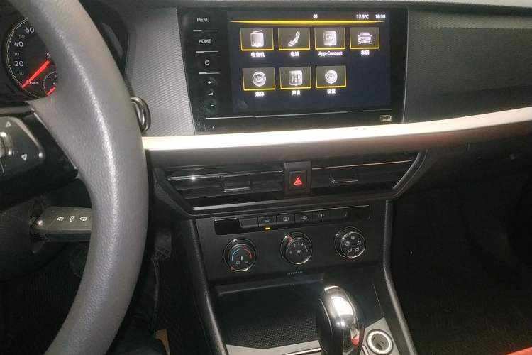 Used Volkswagen Lavida 2021 1.5L Automatic Fashion Edition
