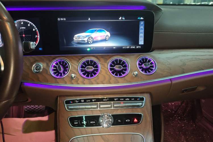 Used Mercedes-Benz E-Class 2019 E 260 L
