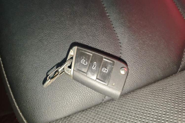 Used Volkswagen Tayron 2019 330TSI Two-Wheel Drive Luxury Model China VI Standard