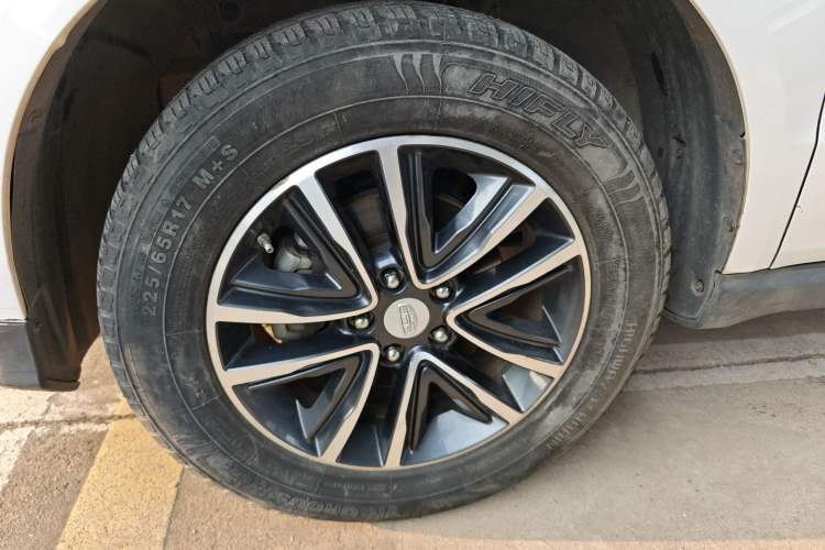 Used Geely Auto Vision X6 2018 1.4T CVT 4G Connected Luxury Version