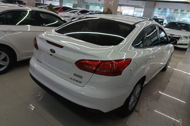 Used Ford Focus 2015 Sedan 1.6L Automatic Trend Model
